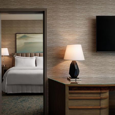 เดอะ เวสทิน แคลกรี แอร์พอร์ต Hotel คาลการี ภายนอก รูปภาพ