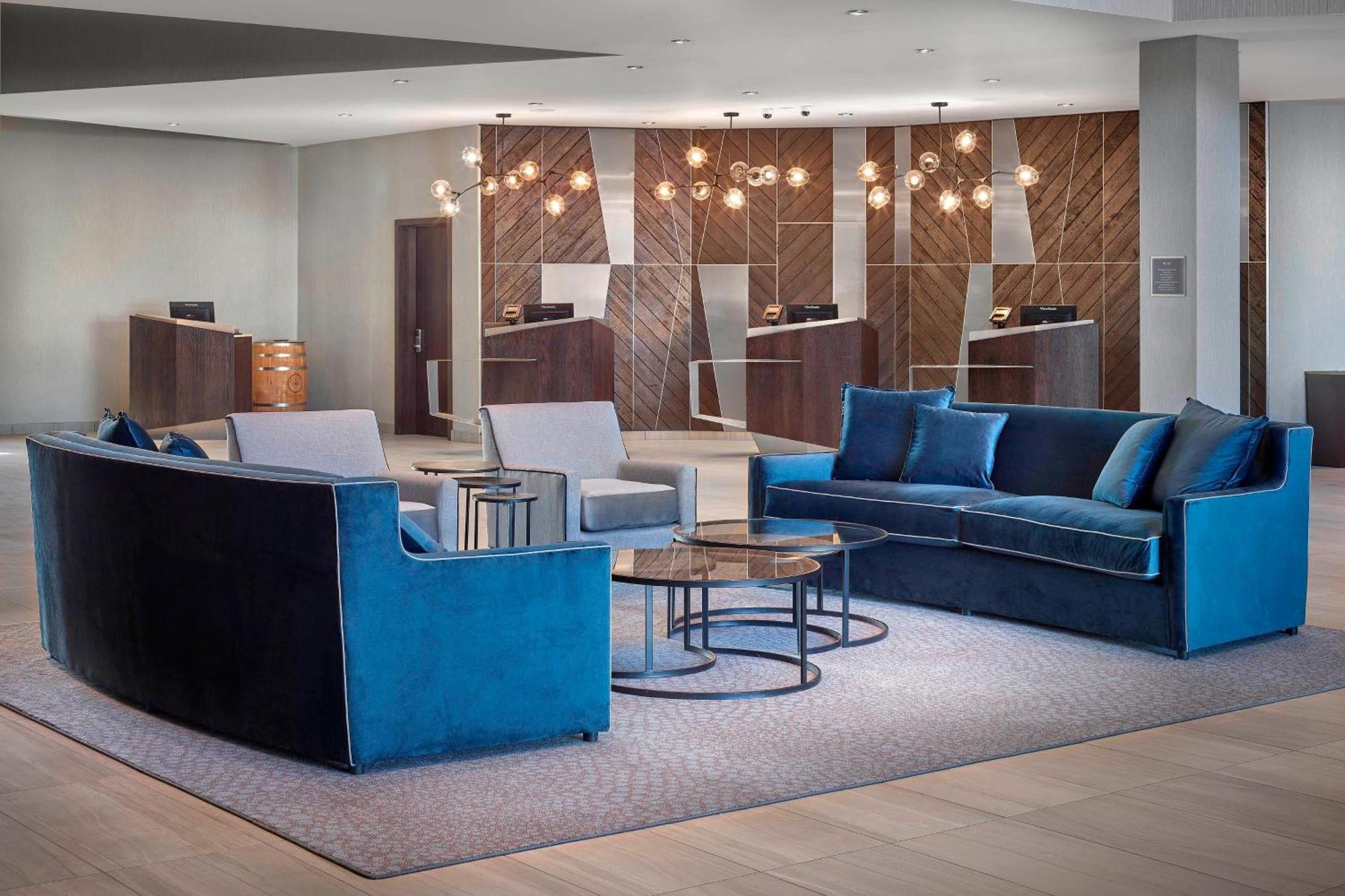 เดอะ เวสทิน แคลกรี แอร์พอร์ต Hotel คาลการี ภายนอก รูปภาพ