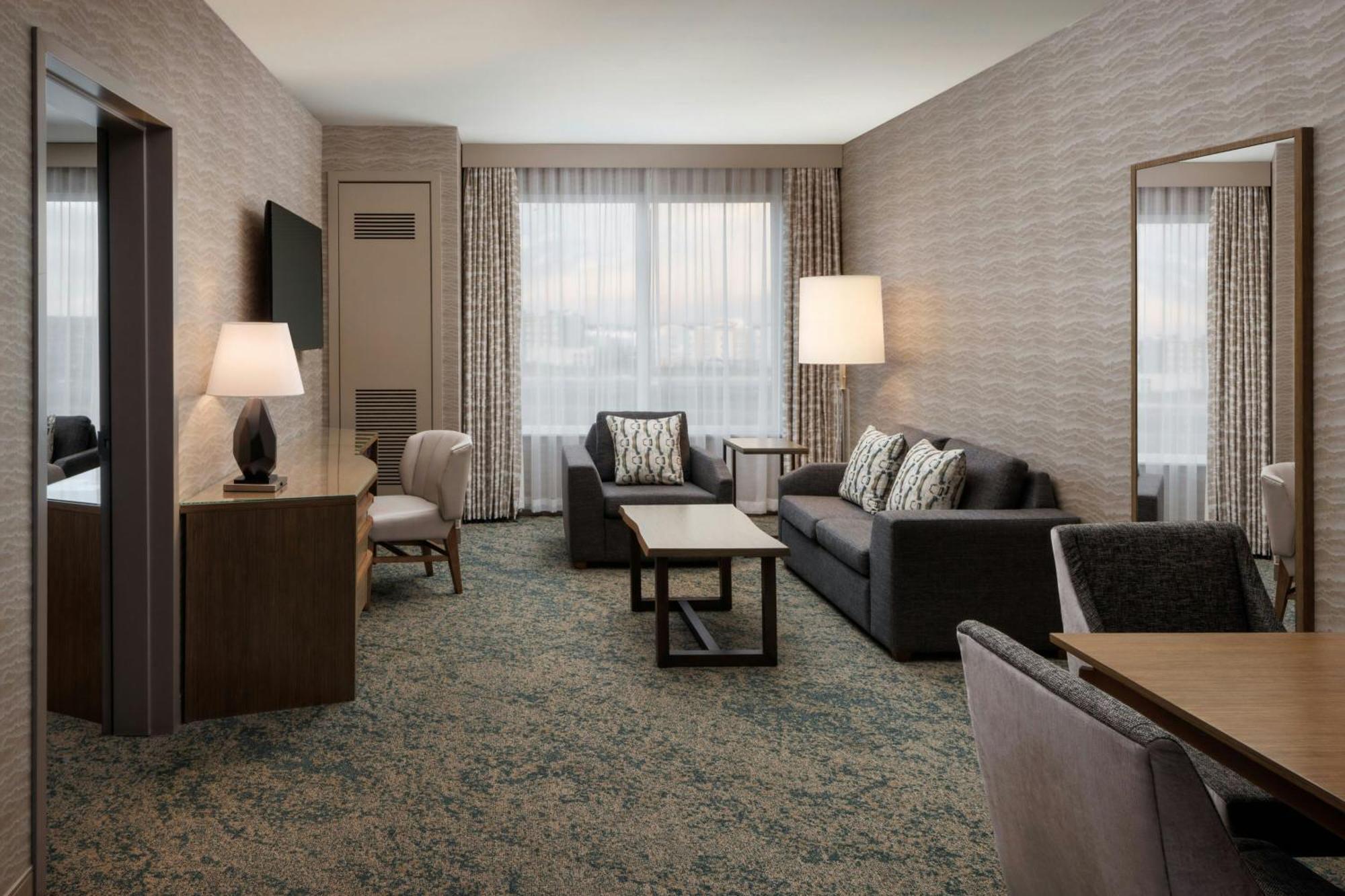 เดอะ เวสทิน แคลกรี แอร์พอร์ต Hotel คาลการี ภายนอก รูปภาพ